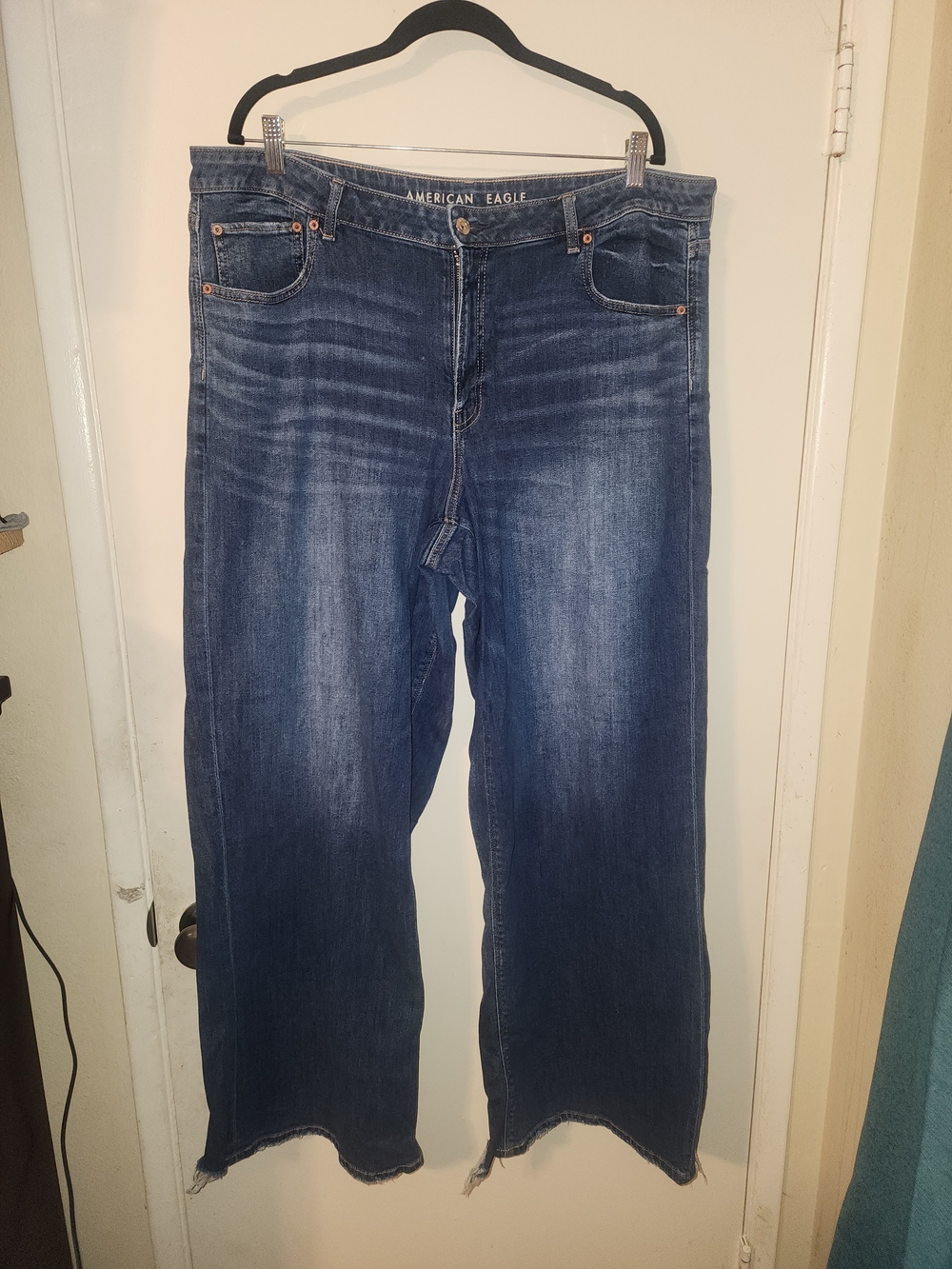 American Eagle Outfitters Women's Baggy Distressed Indigo Curvy Jeans